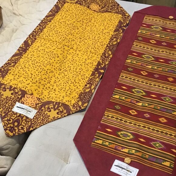 NWT Hand Crafted Set of 2 Runners - Picture 2 of 8